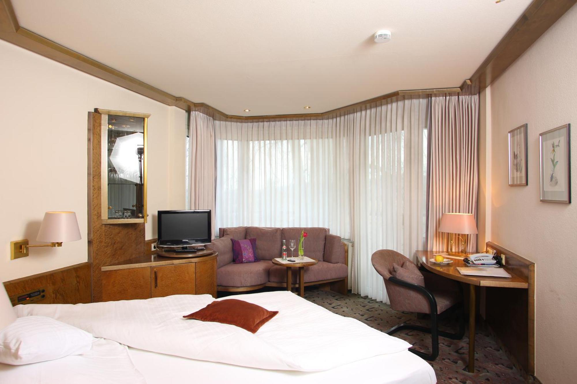 Brielhof Hotel 3*