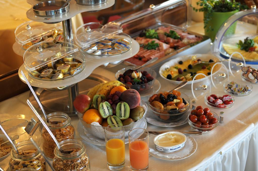 Brielhof Hotel 3*